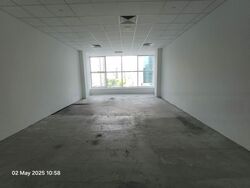 SQUARE 2 (D11), Retail #458217981
